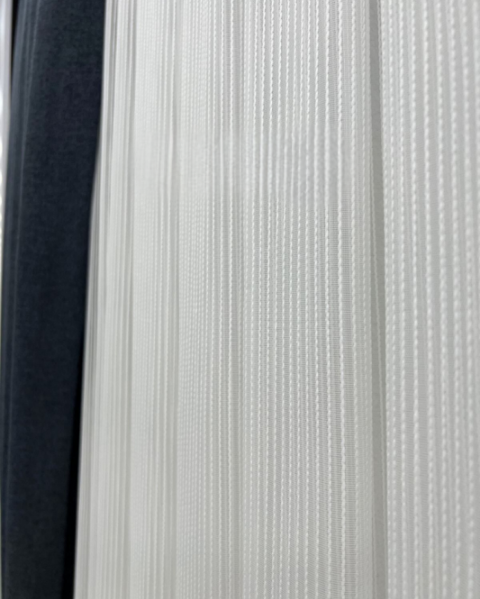 Macaroni Gedraaide Tulle Gordijnen – Elegant en Functioneel