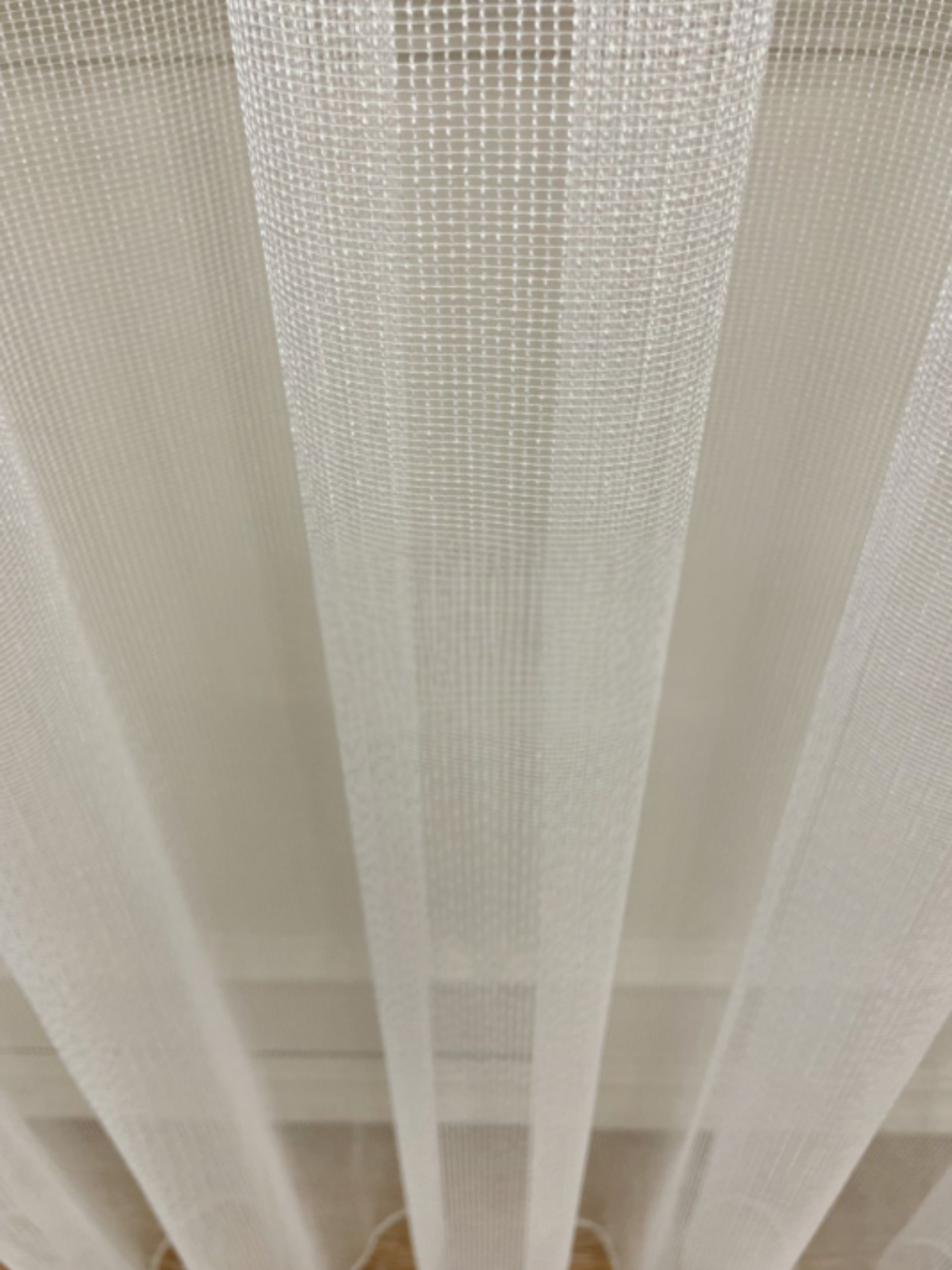 Simpel Modern Tule Gordijn – Lisse Modellen