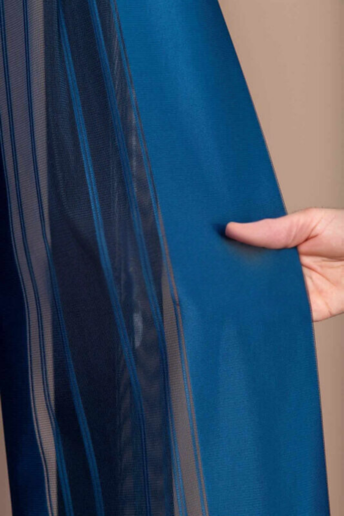 Meervoudige kleuren op de inbetween gordijnen