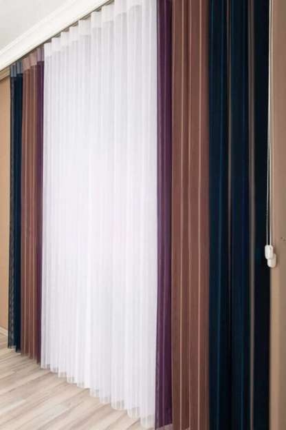 Meervoudige kleuren op de inbetween gordijnen