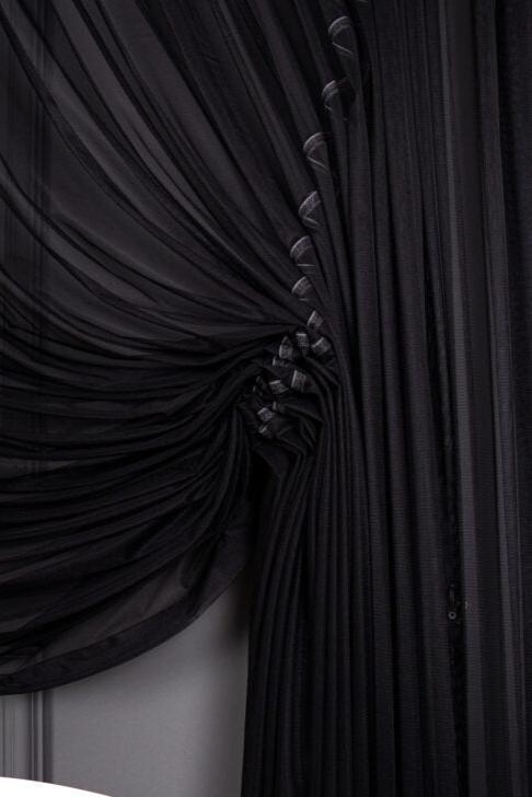 Luxe Kruislingse Gordijnen in Twee Kleuren