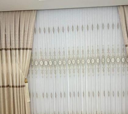 Goudkleurige Kort tulle Model