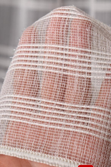 Gordijn van tule met linnenlook en strepenpatroon