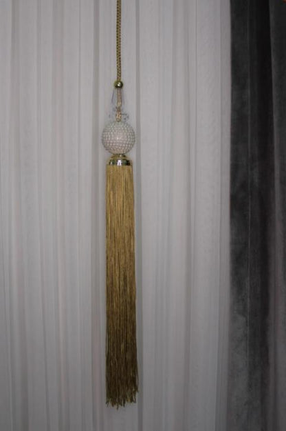 Parelmoerkleurige hangermodellen