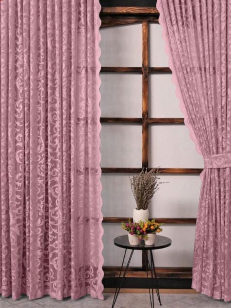 Gepatroonde Roze Over Gordijn