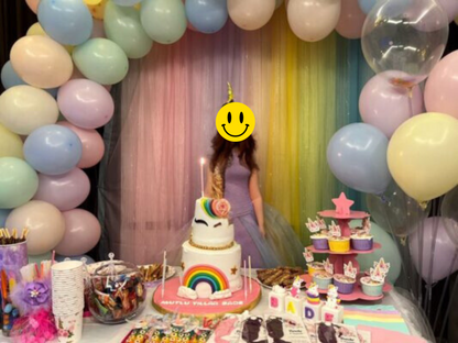 Regenboogkleurige tule gordijnen