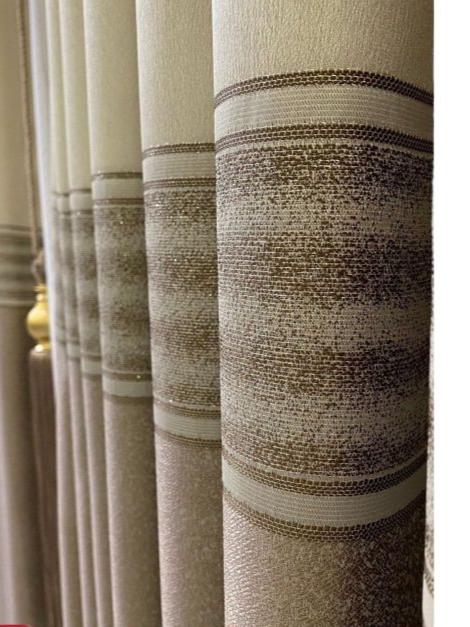 Cremekleurige Overgordijnen – Tijdloze Elegantie en Functionaliteit